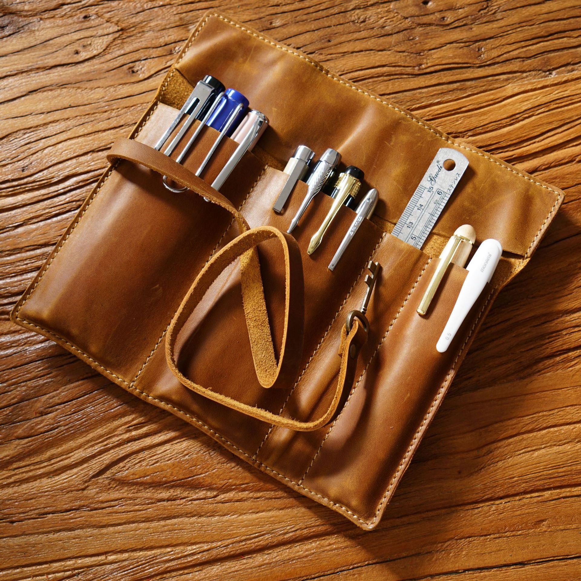 Vintage Leather Roll-Up Pencil Case – Multi-Slot Storage Wrap for Pens, Pencils, and Art Tools