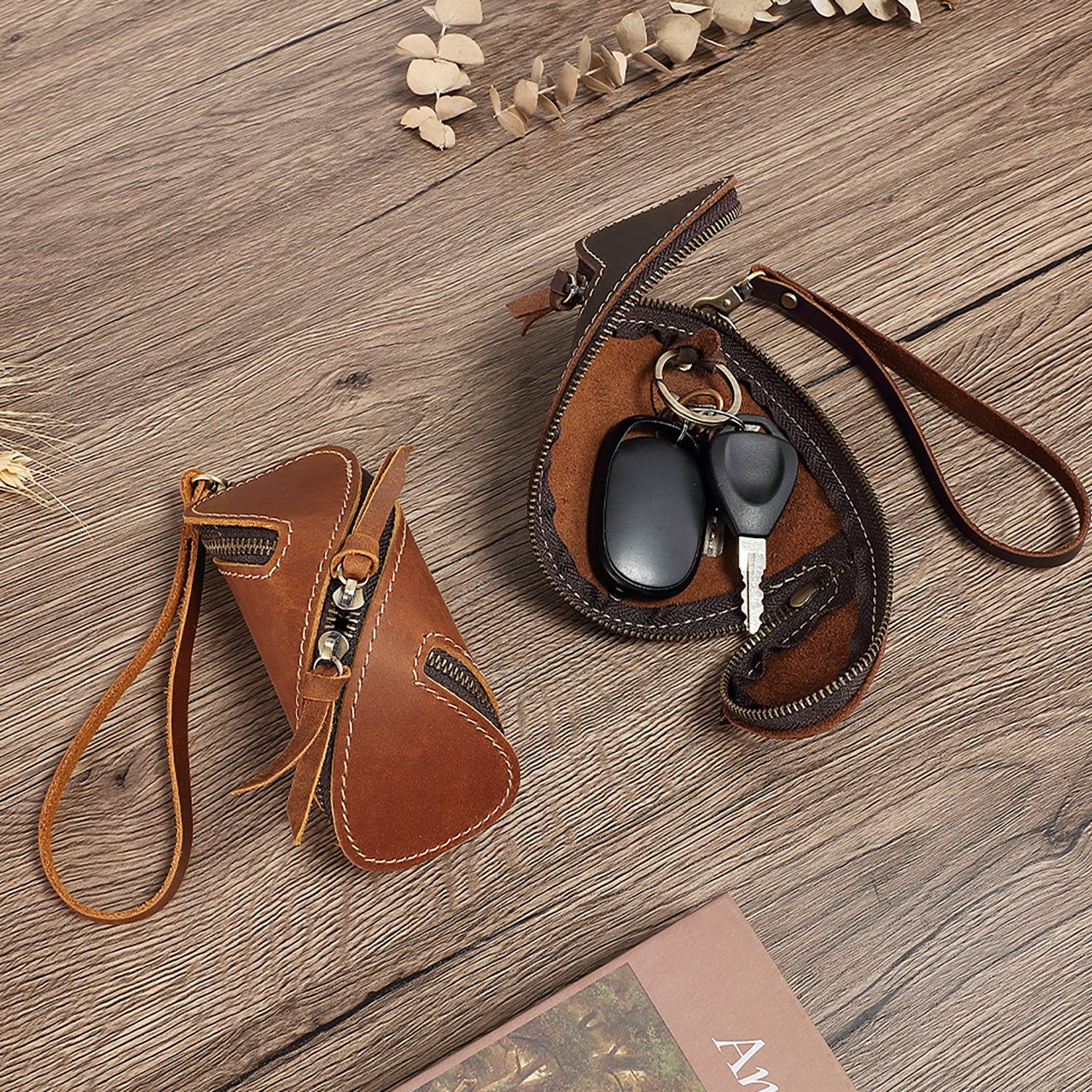 Vintage Genuine Leather Key Storage Case – Creative Zipper Key Holder Pouch for Car and Home Keys, Handmade Retro Wallet Bag
