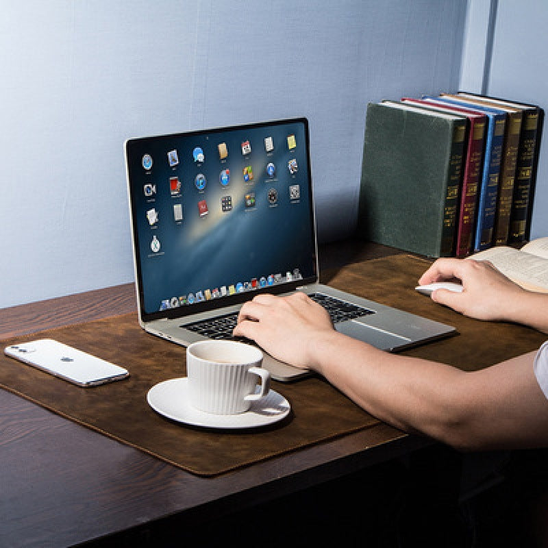 Vintage Leather Table Mat – Full Grain Desk Pad for Office with Laptop and Mouse, Large Non-Slip Handmade Cowhide Writing Surface Protector